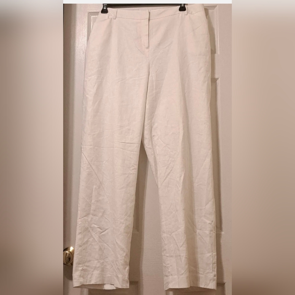 EST. 1946 Linen white pants.  Never worn. Great for any occasion!